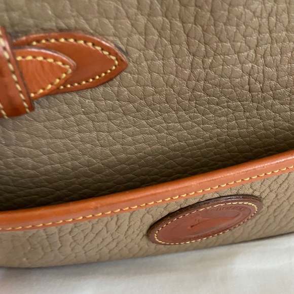 Dooney and Bourke Small Handbag - Picture 4 of 10